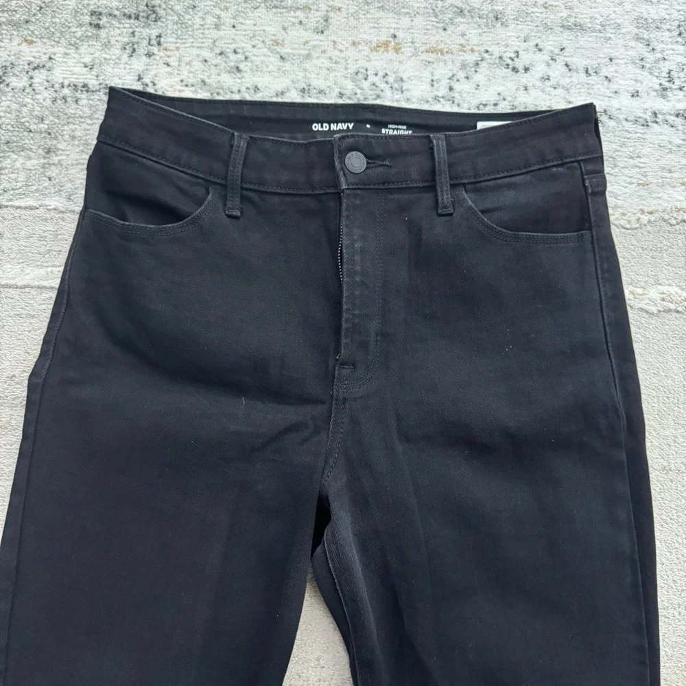 Like 🆕 Old Navy classic black high rise straight leg jeans